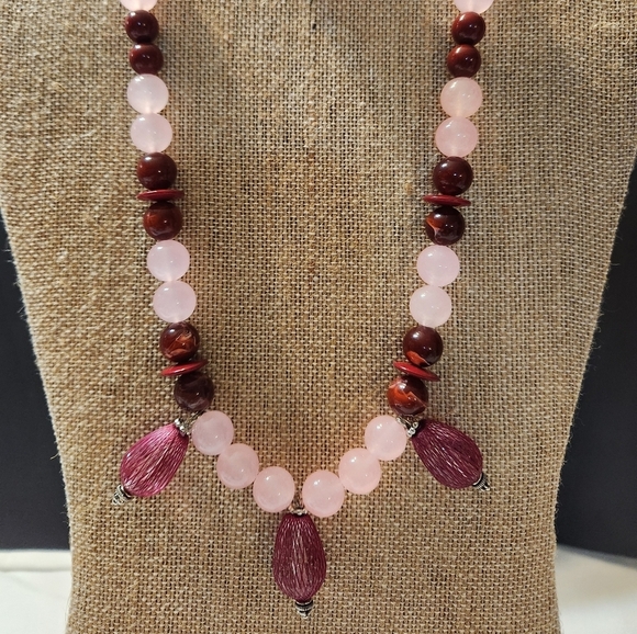 Hand Crafted Pink and Burgundy Beaded Jewelry Set Pierced Earrings and Necklace - Picture 9 of 10